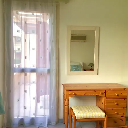 Apartamento With Large Pool Limassol