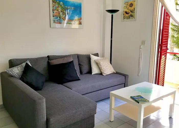 With Large Pool * Λεμεσός